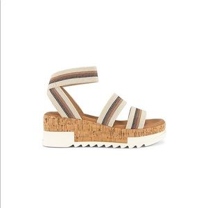 Steve Madden Beige Multi Bandi Flatform Sandal